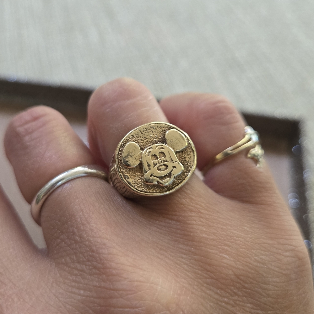 Vintage 14k Gold Disney Studios Mickey Mouse Signet Souvenir Ring